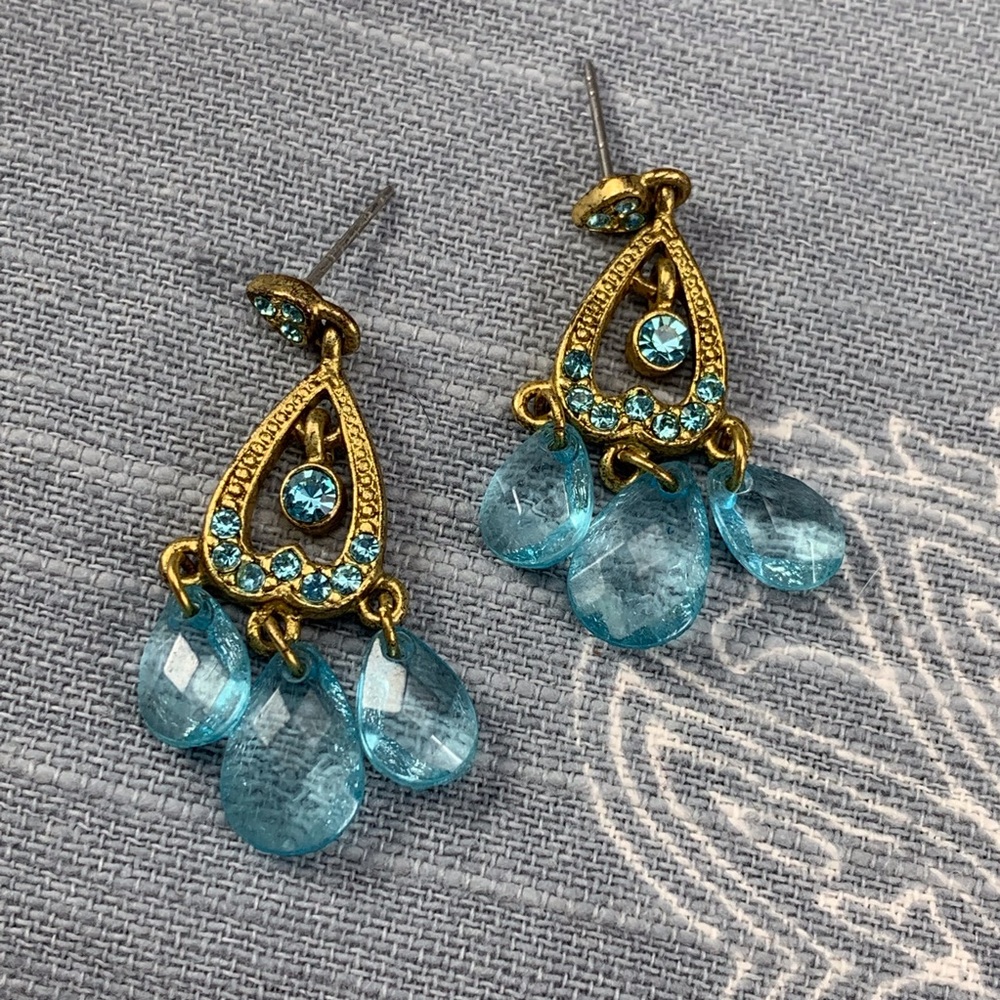 chandelier earrings light blue stone and crystal
